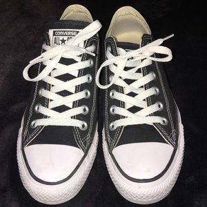 Converse Tennis Shoes